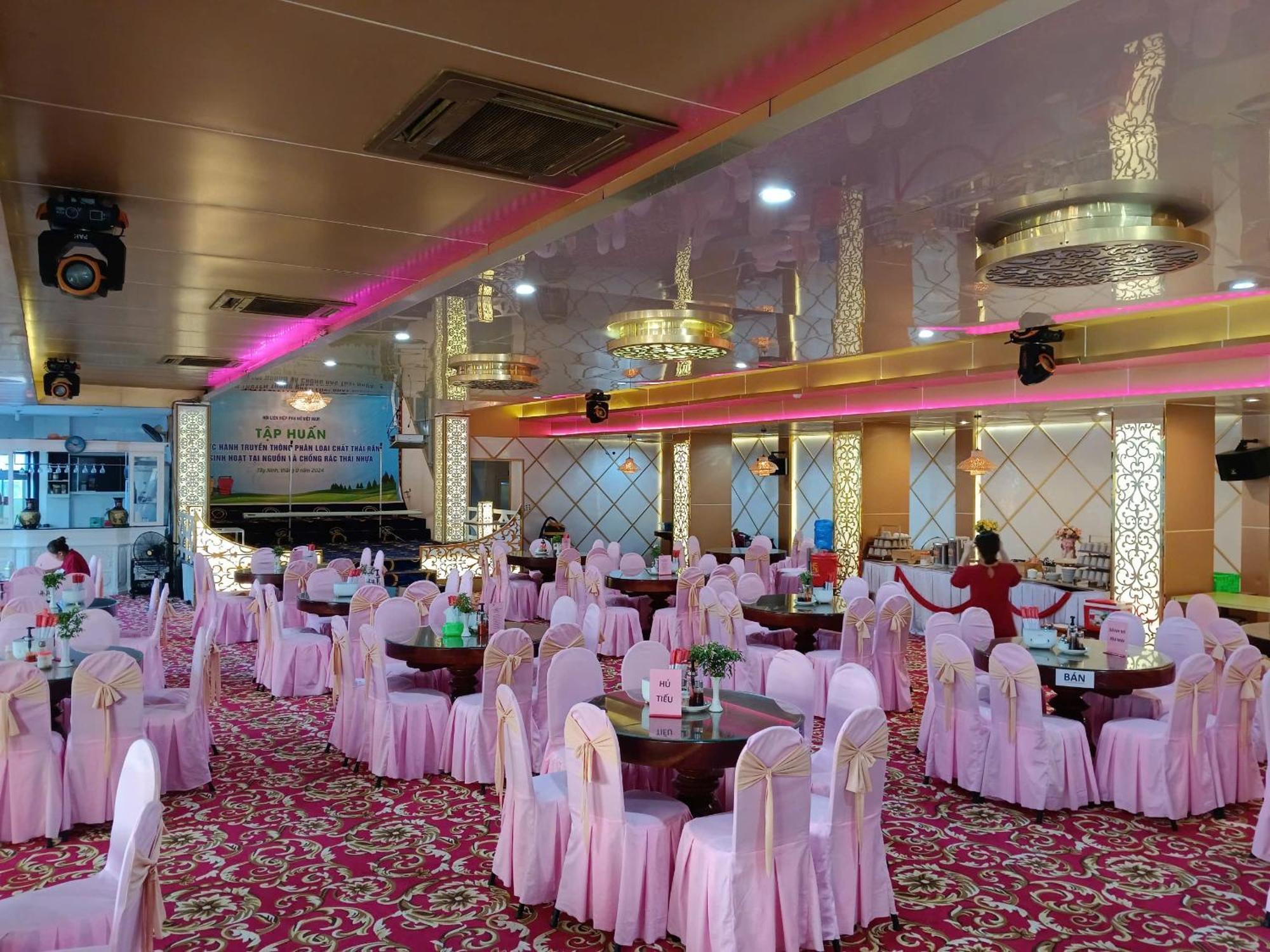 Nhat Quy Hotel Tây Ninh Exterior photo